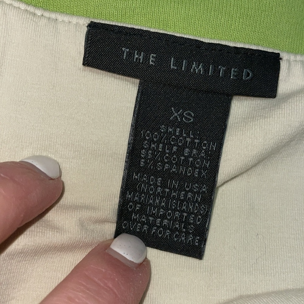 Stunning Limited 🌺 Top - Picture 13 of 16